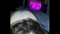 Peruana abusiva sacando leche de su amiga»